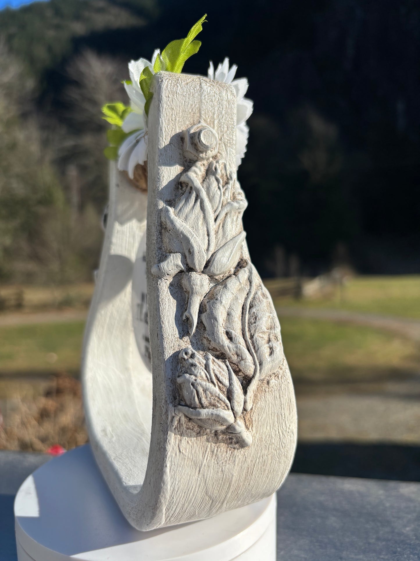 Deluxe Equine Memorial Stirrup Shelf Sitter