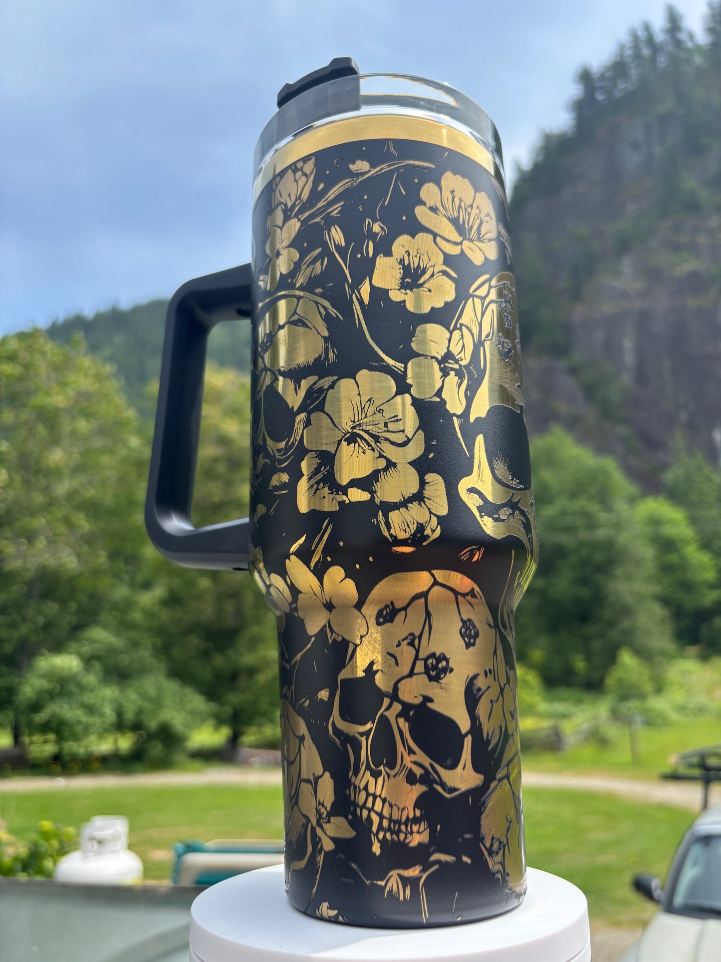 Skulls & Flowers- 40oz black/gold laser engraved Tumble