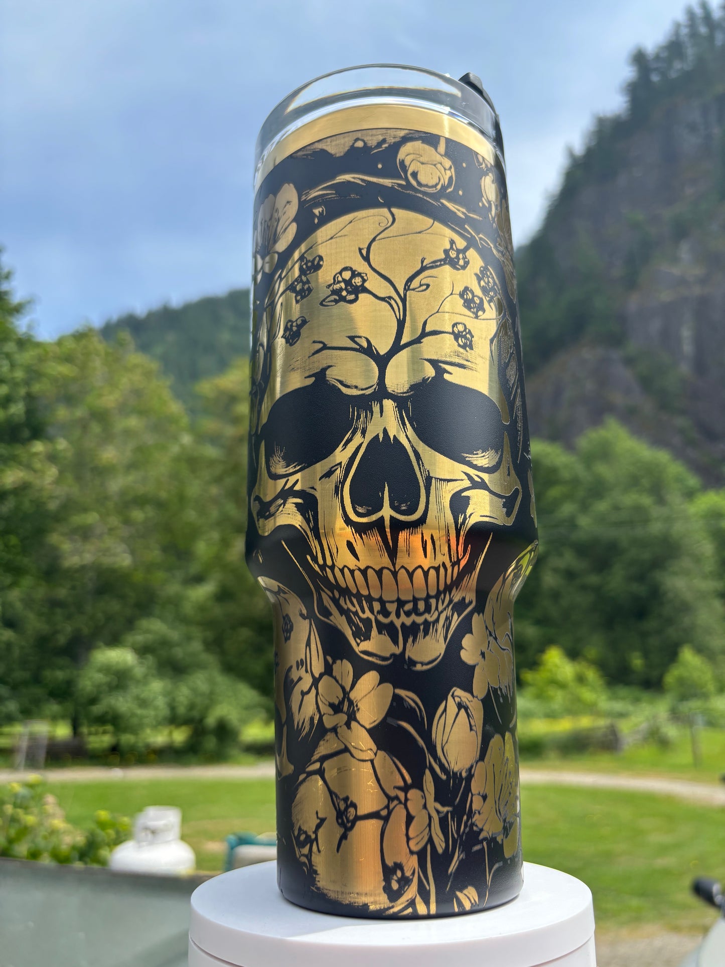 Skulls & Flowers- 40oz black/gold laser engraved Tumble